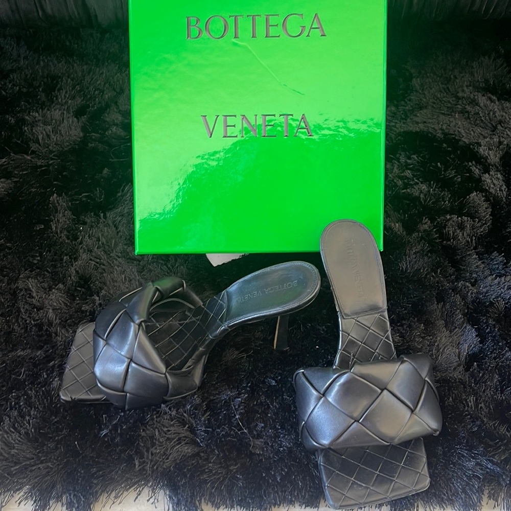 Bottega Veneta